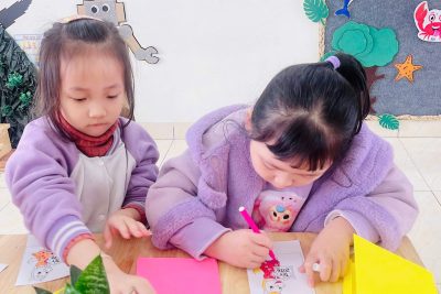 Hoạt động trải nghiệm ” Bé làm lịch tết” lớp 5 tuổi A -Montessori, năm học 2025-2026